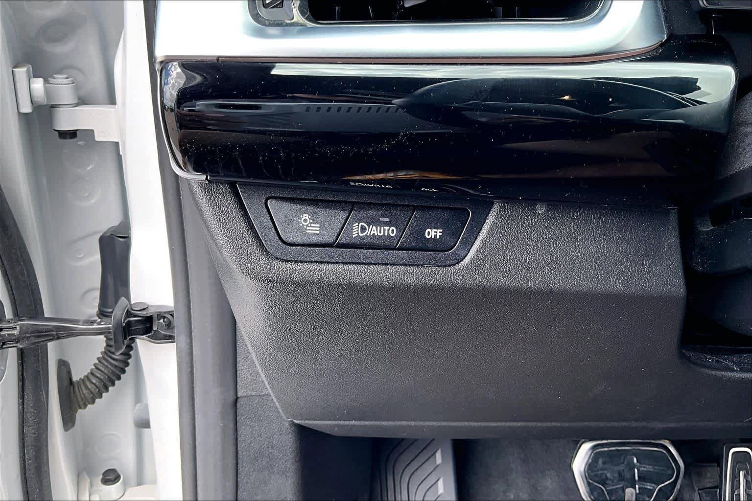 Used 2025 BMW X1 xDrive28i w/ M Sport Package image 34