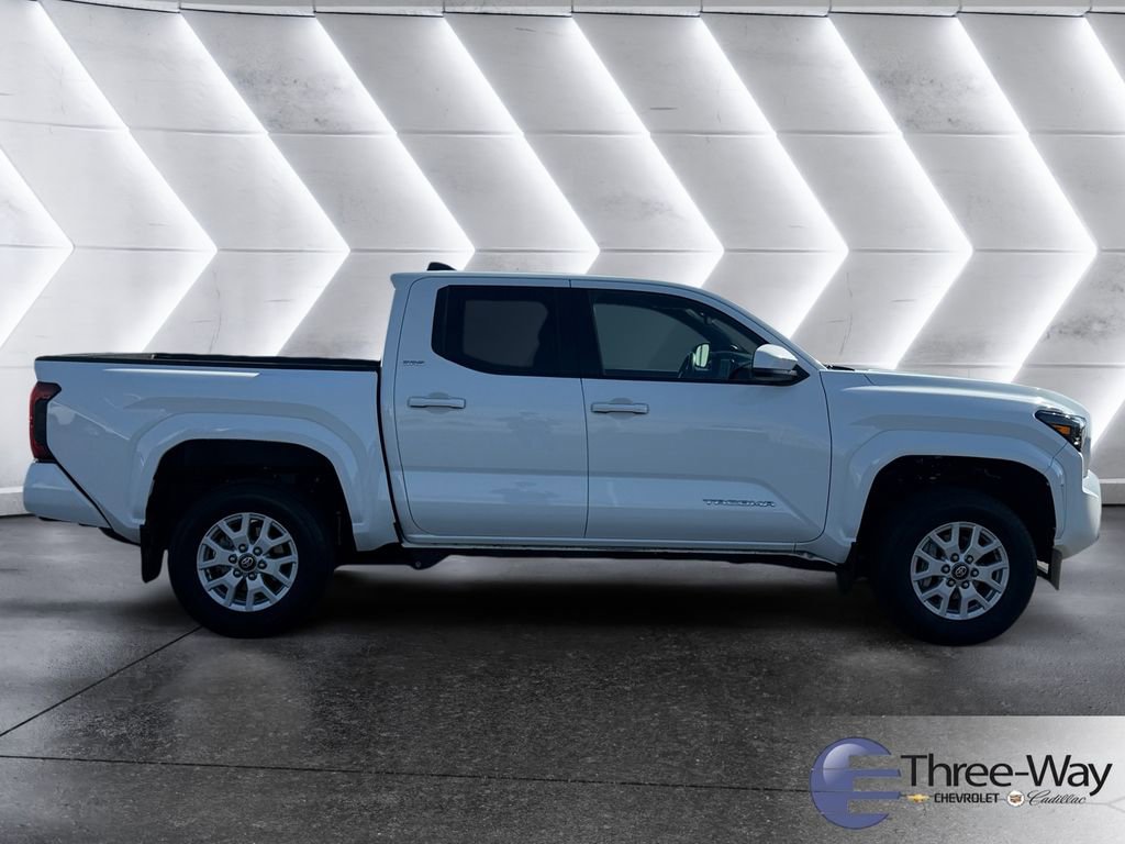 Used 2024 Toyota Tacoma SR5 image 6