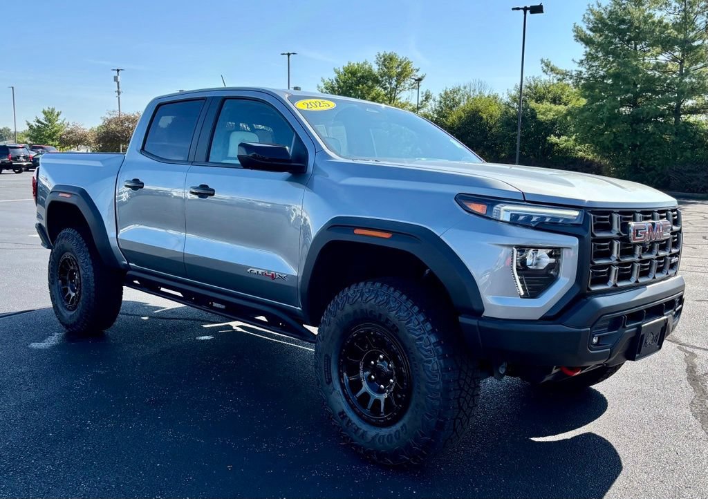 Used 2025 GMC Canyon AT4 w/ AT4X AEV Edition AWD/4WD image 9