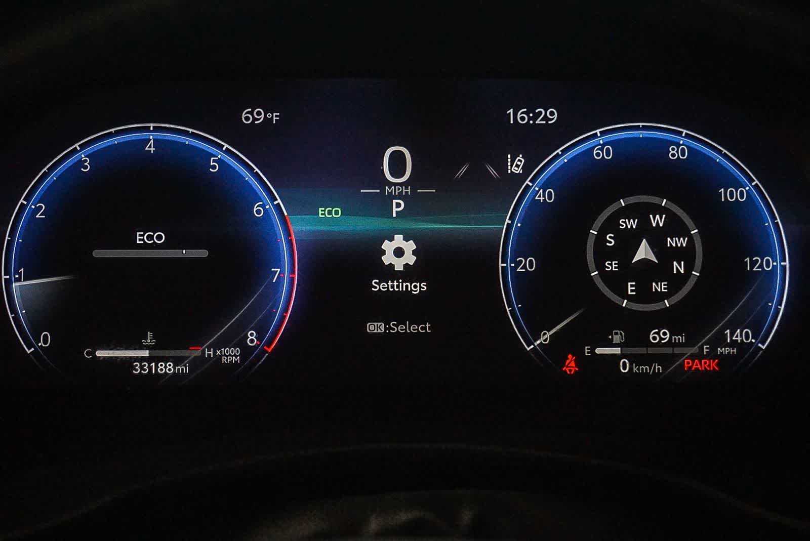 Used 2023 Toyota Highlander Platinum FWD image 26