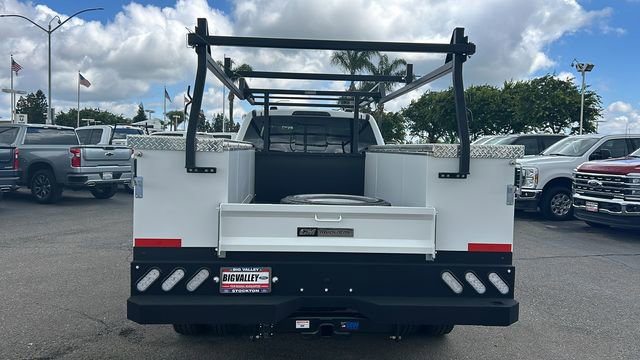 New 2026 Ford F350 XL w/ XL Chrome Package image 4