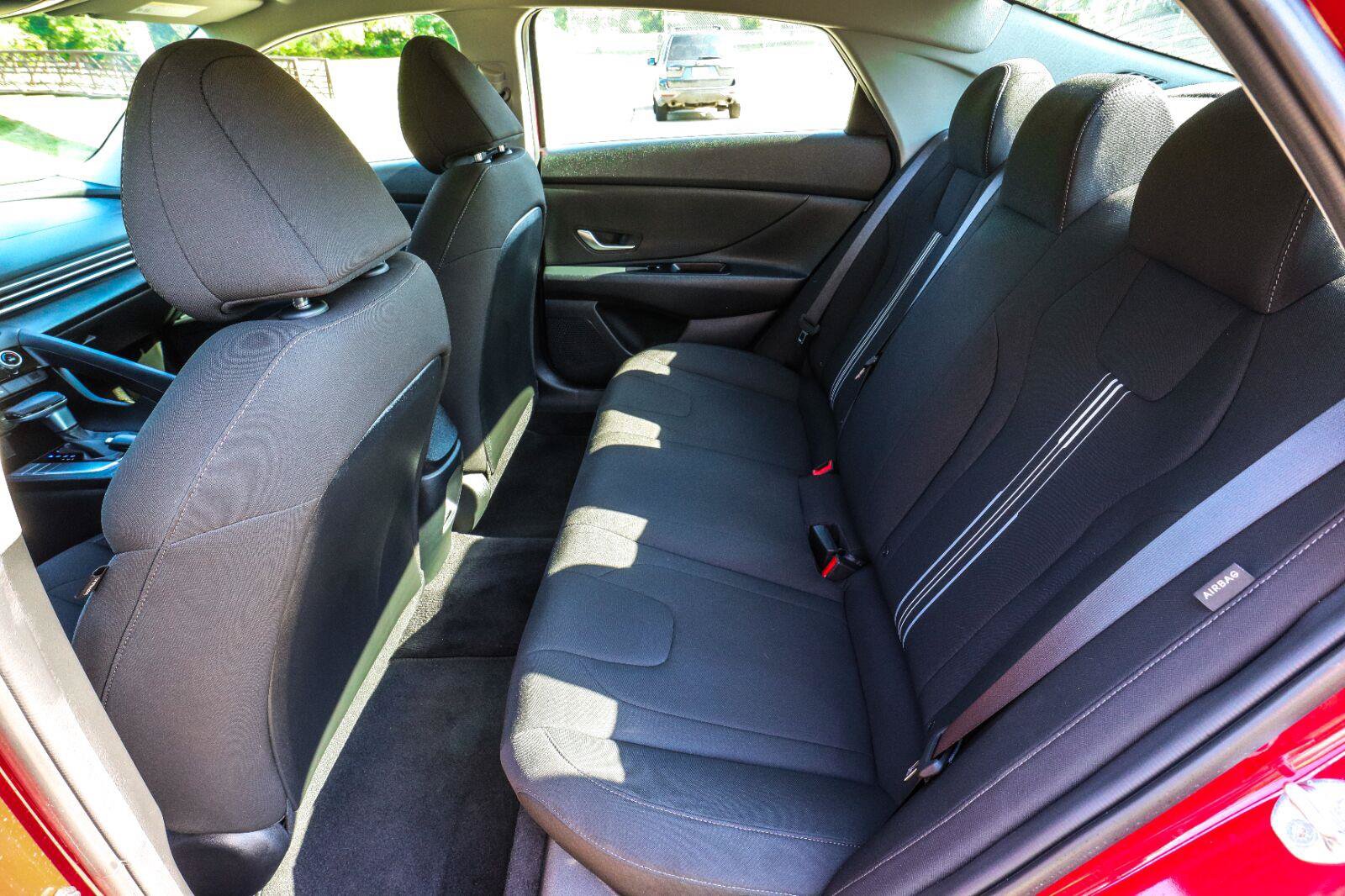 Used 2024 Hyundai Elantra SEL FWD image 35
