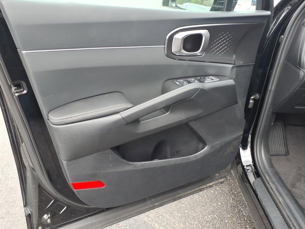 New 2026 Kia Sorento S FWD image 13