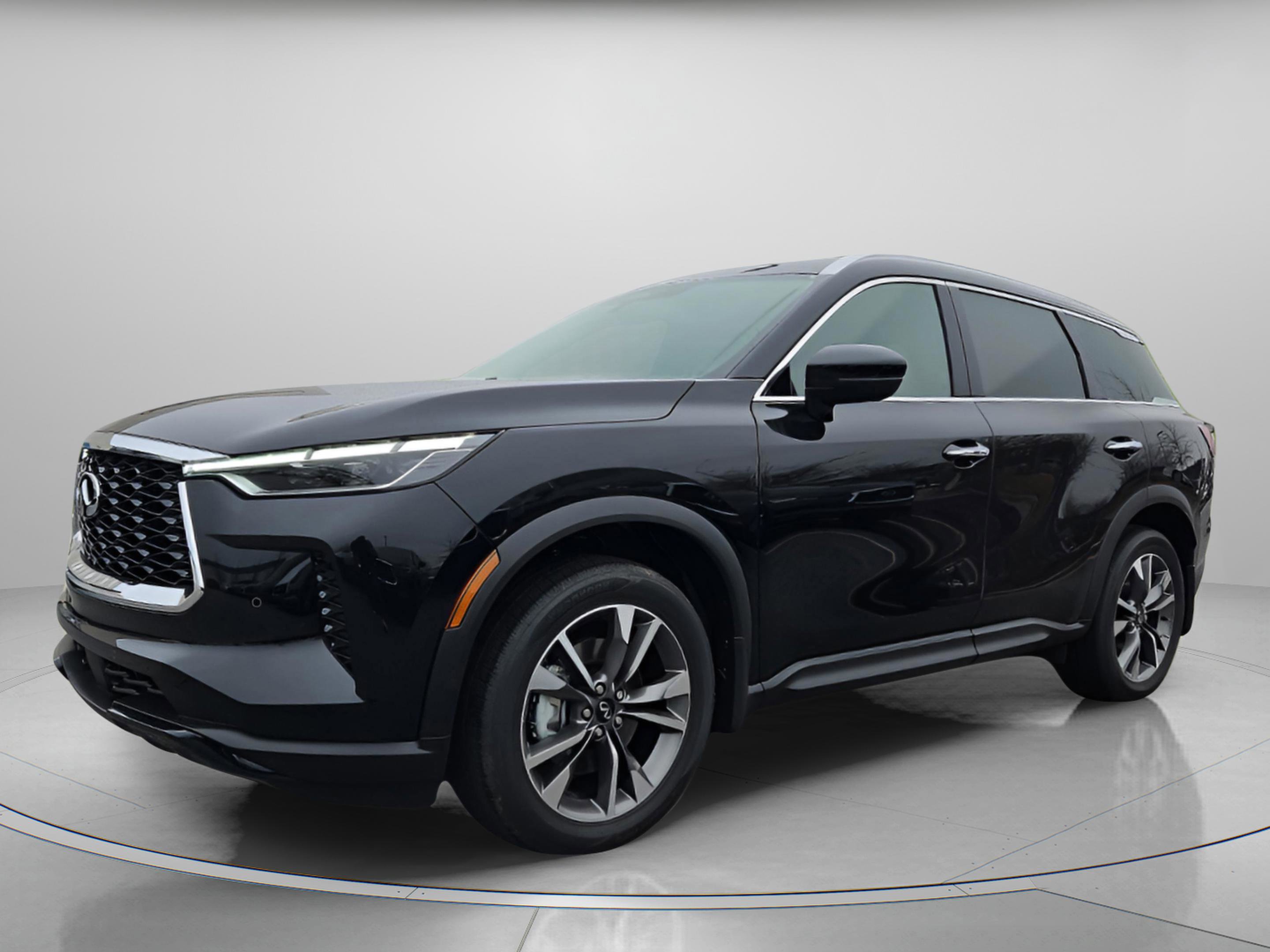 Certified 2025 INFINITI QX60 Luxe image 2