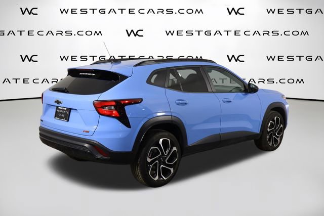 Used 2024 Chevrolet Trax RS w/ Sunroof Package FWD image 44