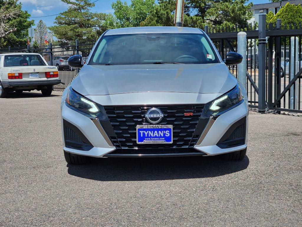 Used 2024 Nissan Altima 2.5 SR AWD/4WD image 2