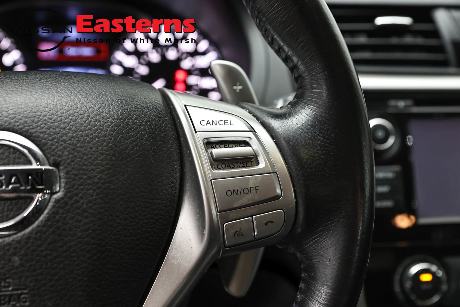 Used 2018 Nissan Altima 2.5 SR w/ SR Midnight Edition image 16