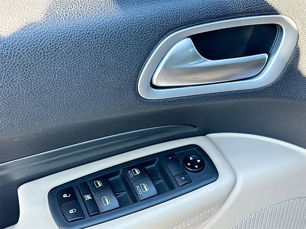 Used 2020 Dodge Durango Citadel w/ Technology Group image 18