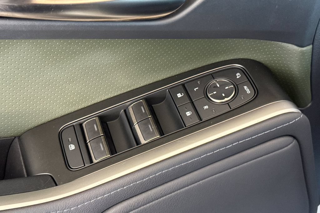 Used 2024 Lexus GX 550 AWD/4WD image 15