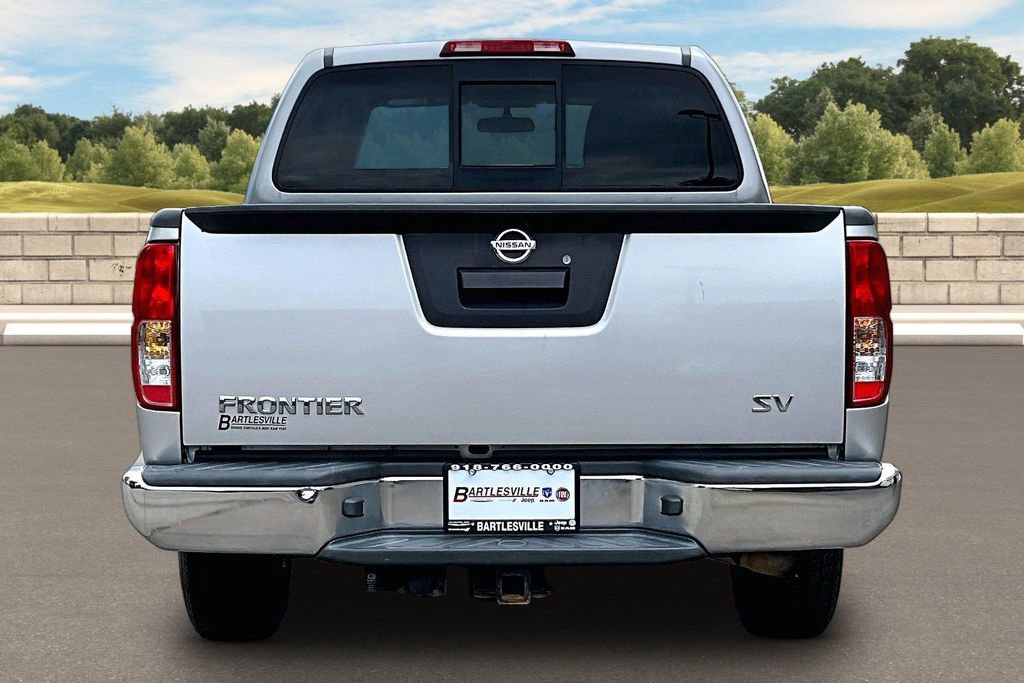 Used 2018 Nissan Frontier SV image 4