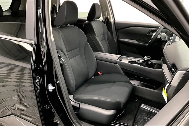 New 2026 Nissan Rogue S image 32