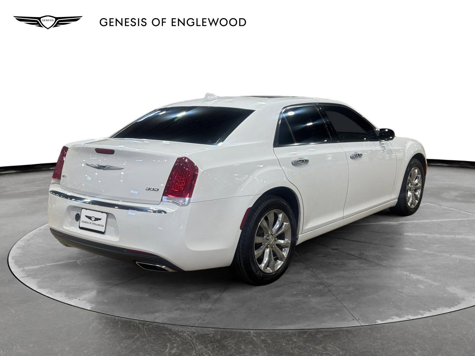 Used 2019 Chrysler 300 Limited w/ Light Group image 9
