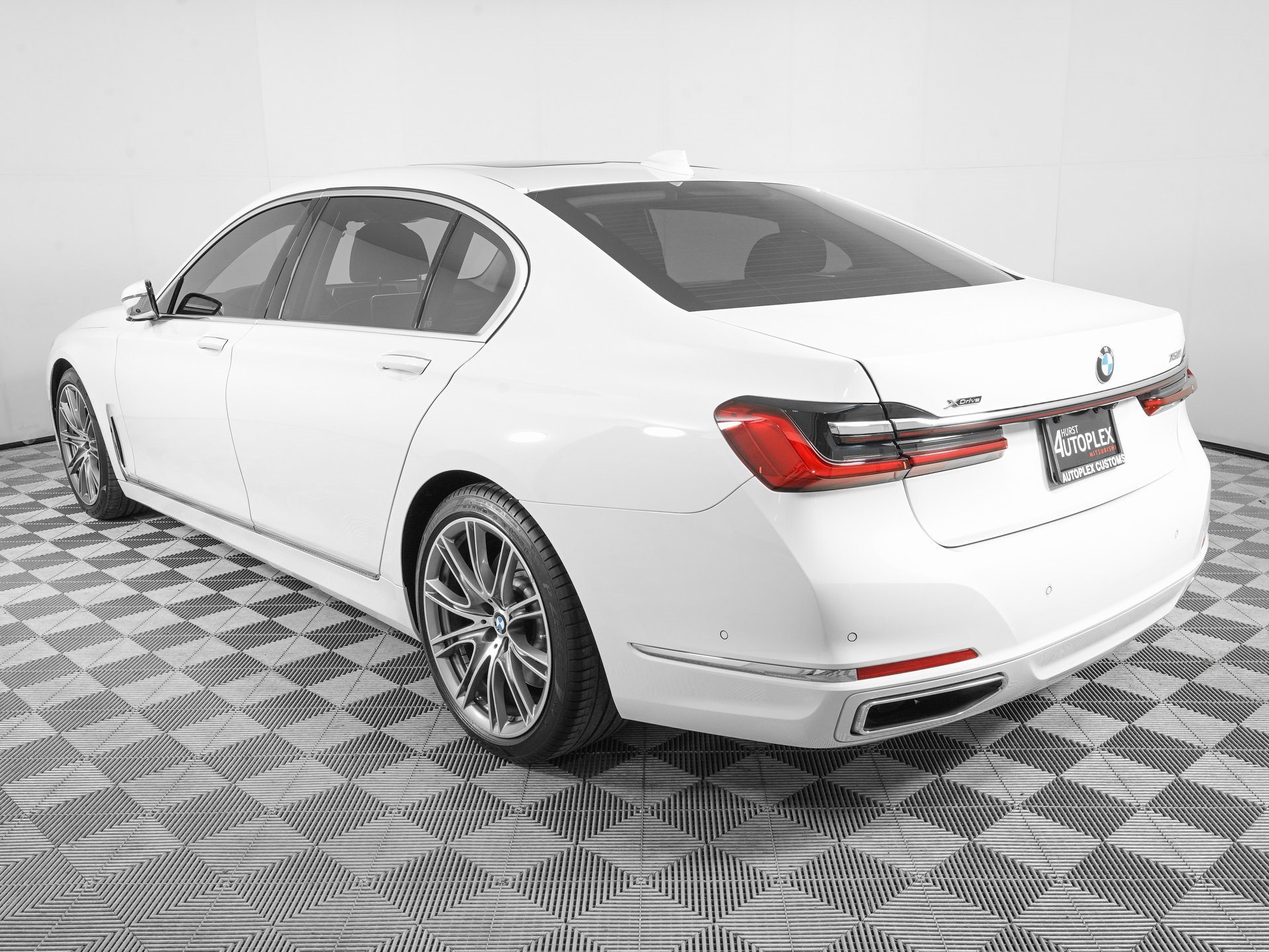 Used 2022 BMW 750i xDrive image 7