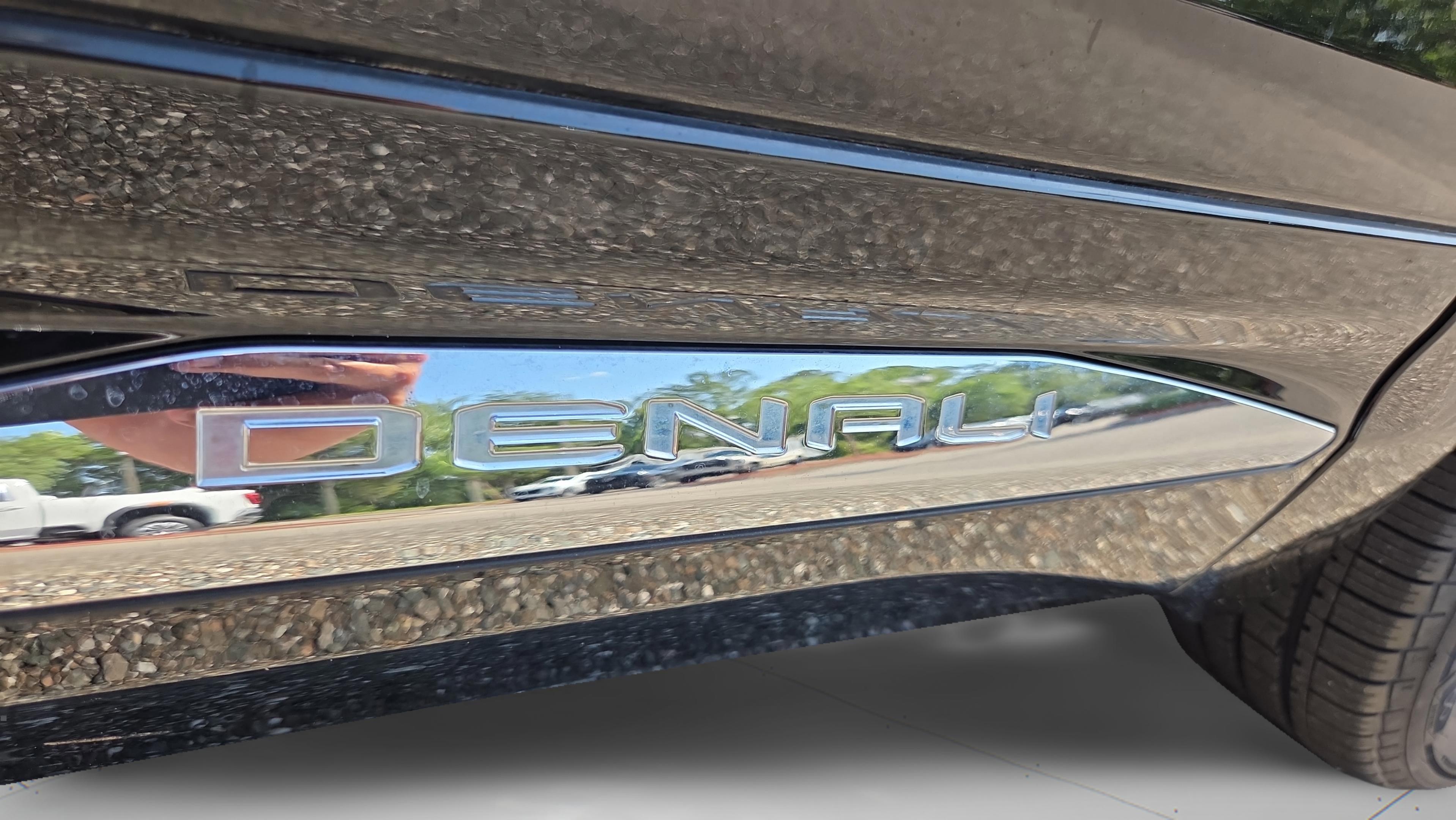 Used 2024 GMC Terrain Denali w/ Denali Premium Package AWD/4WD image 36