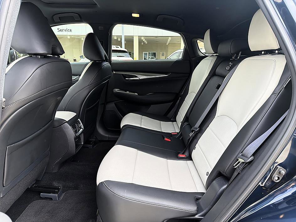 Certified 2025 INFINITI QX55 Luxe w/ Cargo Package image 15