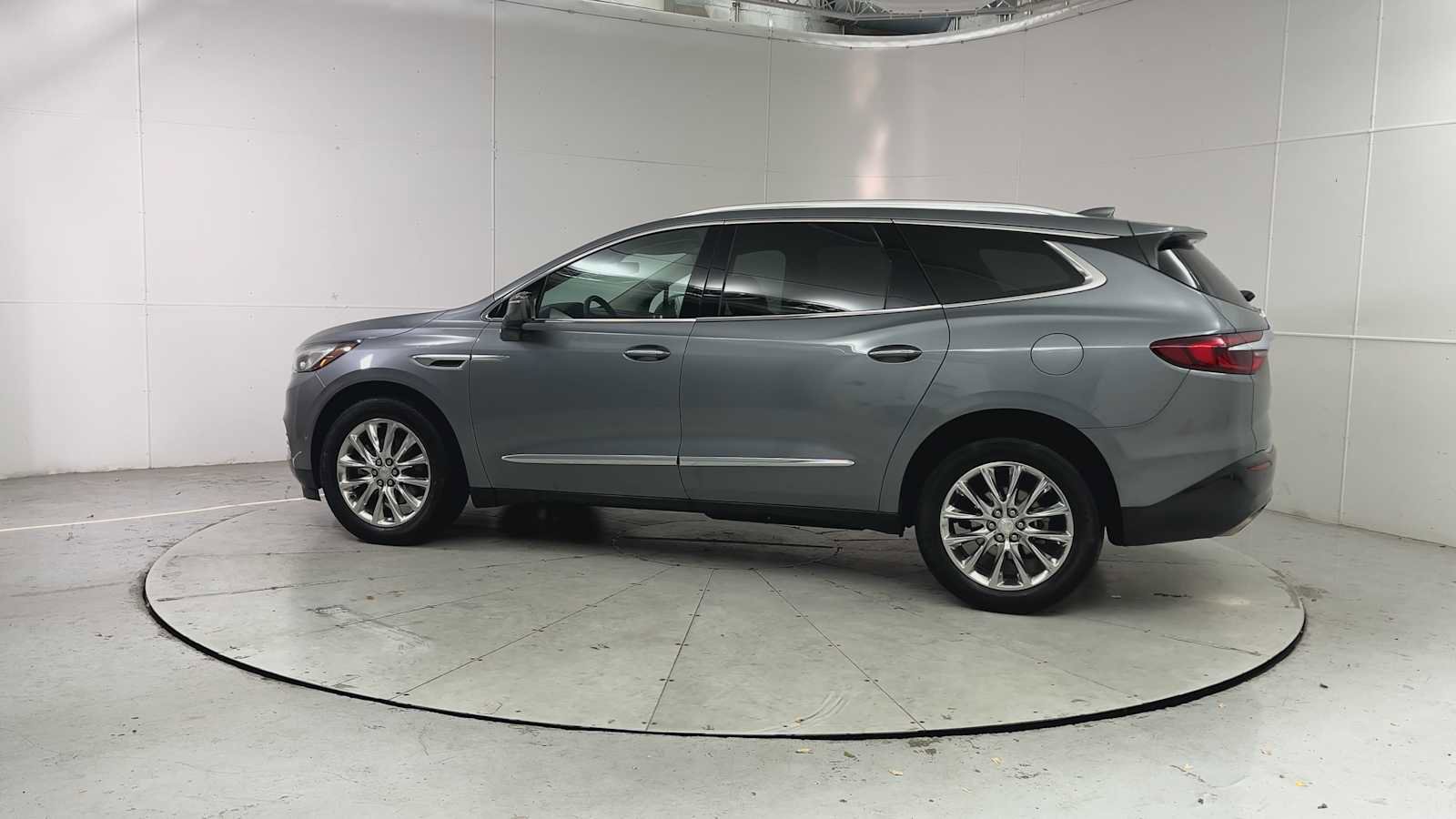 Used 2019 Buick Enclave Premium w/ Experience Buick Package AWD/4WD image 4