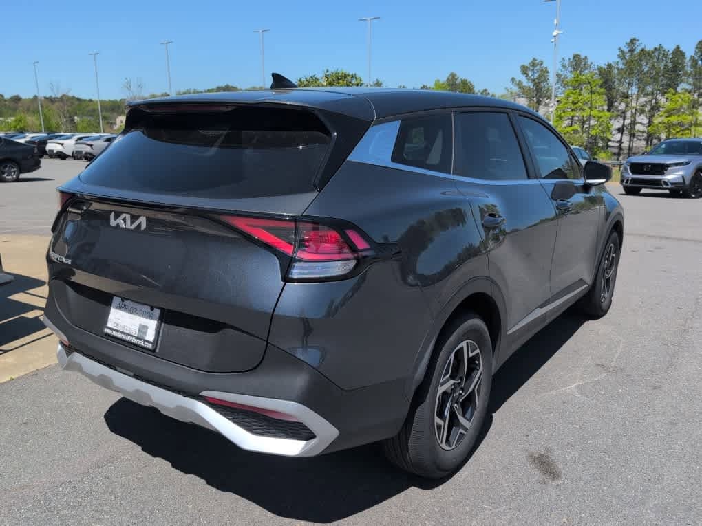 Used 2025 Kia Sportage LX image 5