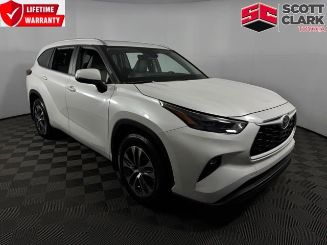 Used 2024 Toyota Highlander XLE
