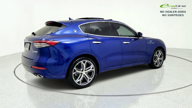 Used 2023 Maserati Levante GT AWD/4WD image 9