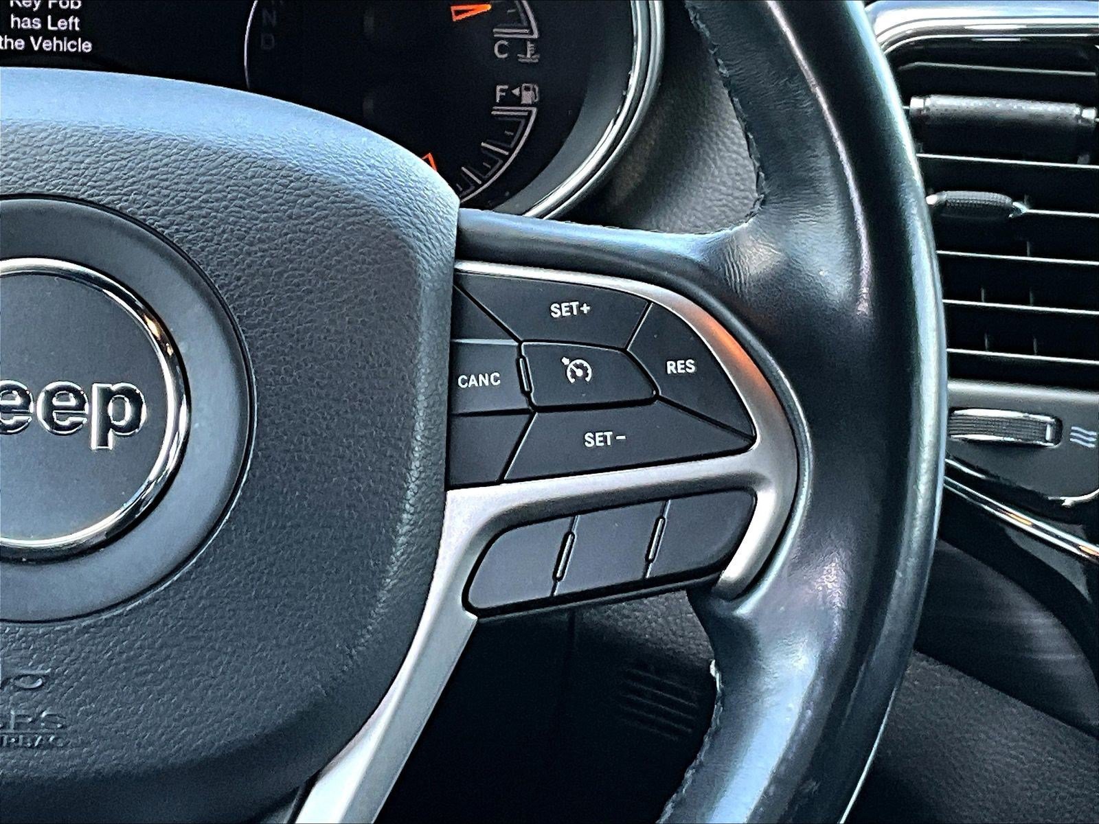 Used 2019 Jeep Grand Cherokee Laredo w/ Laredo X Package RWD image 12