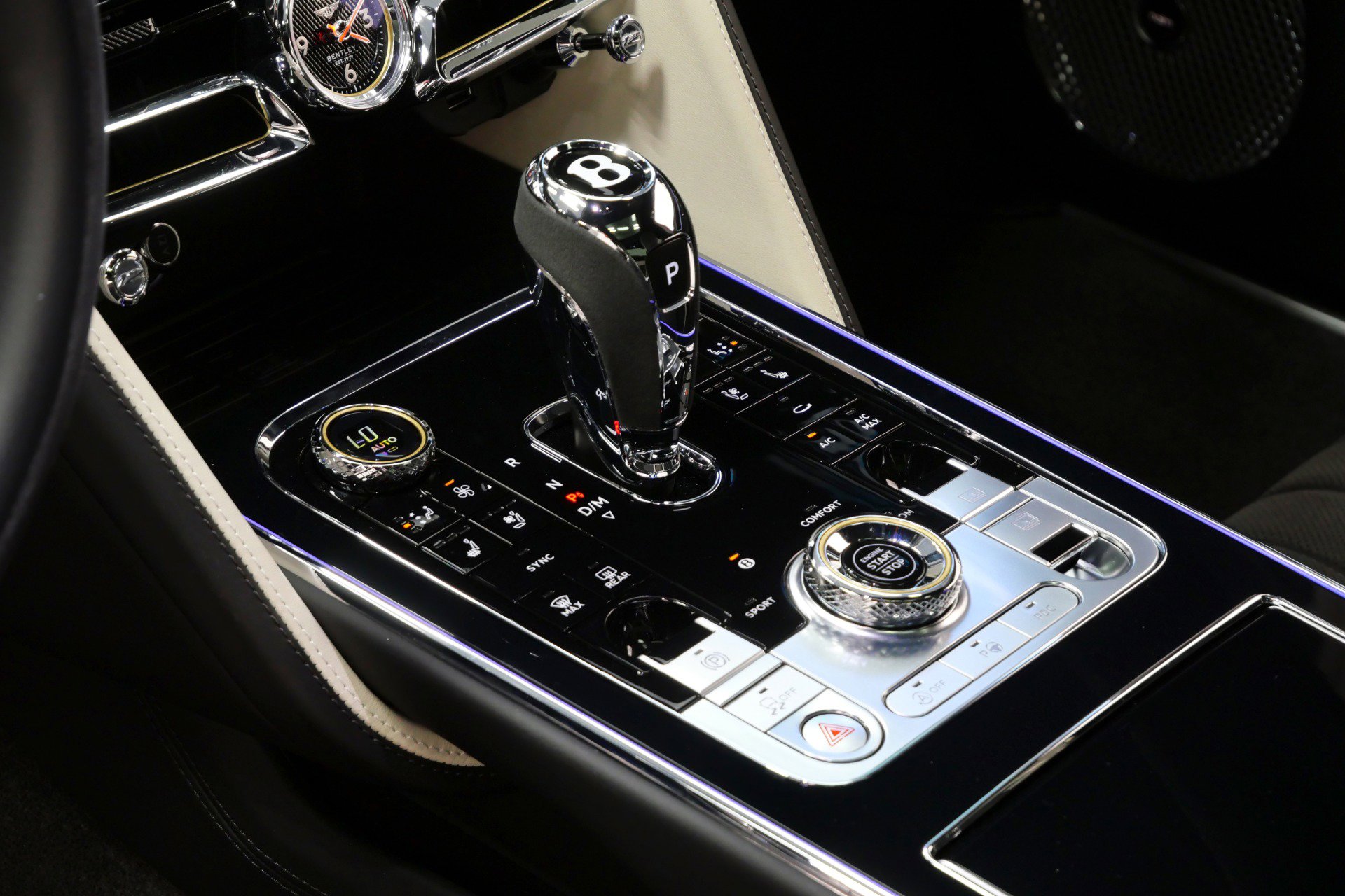 Used 2024 Bentley Flying Spur W12 image 29