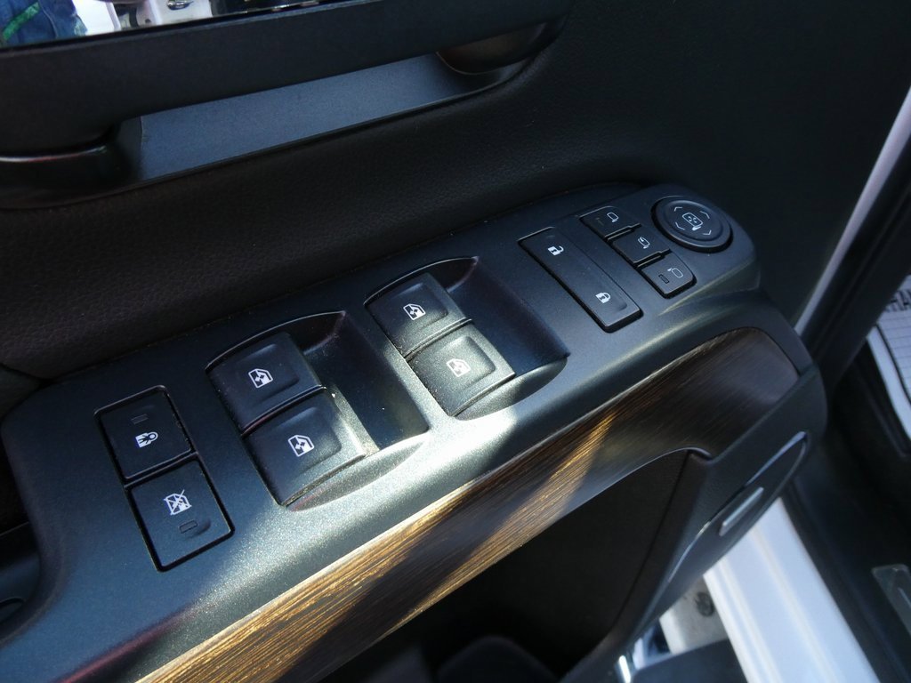 Used 2018 GMC Sierra 3500 Denali w/ Duramax Plus Package image 24