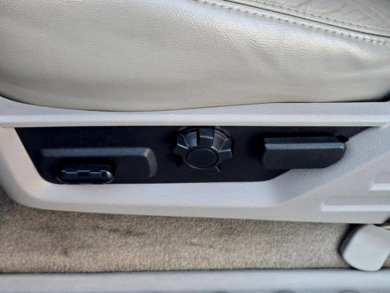 Used 2008 Ford F350 2WD Crew Cab Super Duty image 23