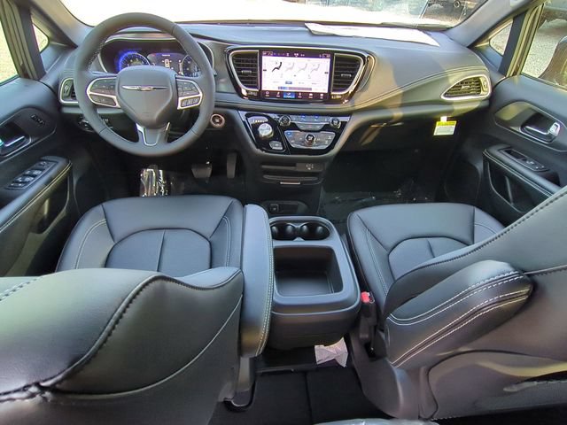 New 2026 Chrysler Pacifica Select FWD image 28