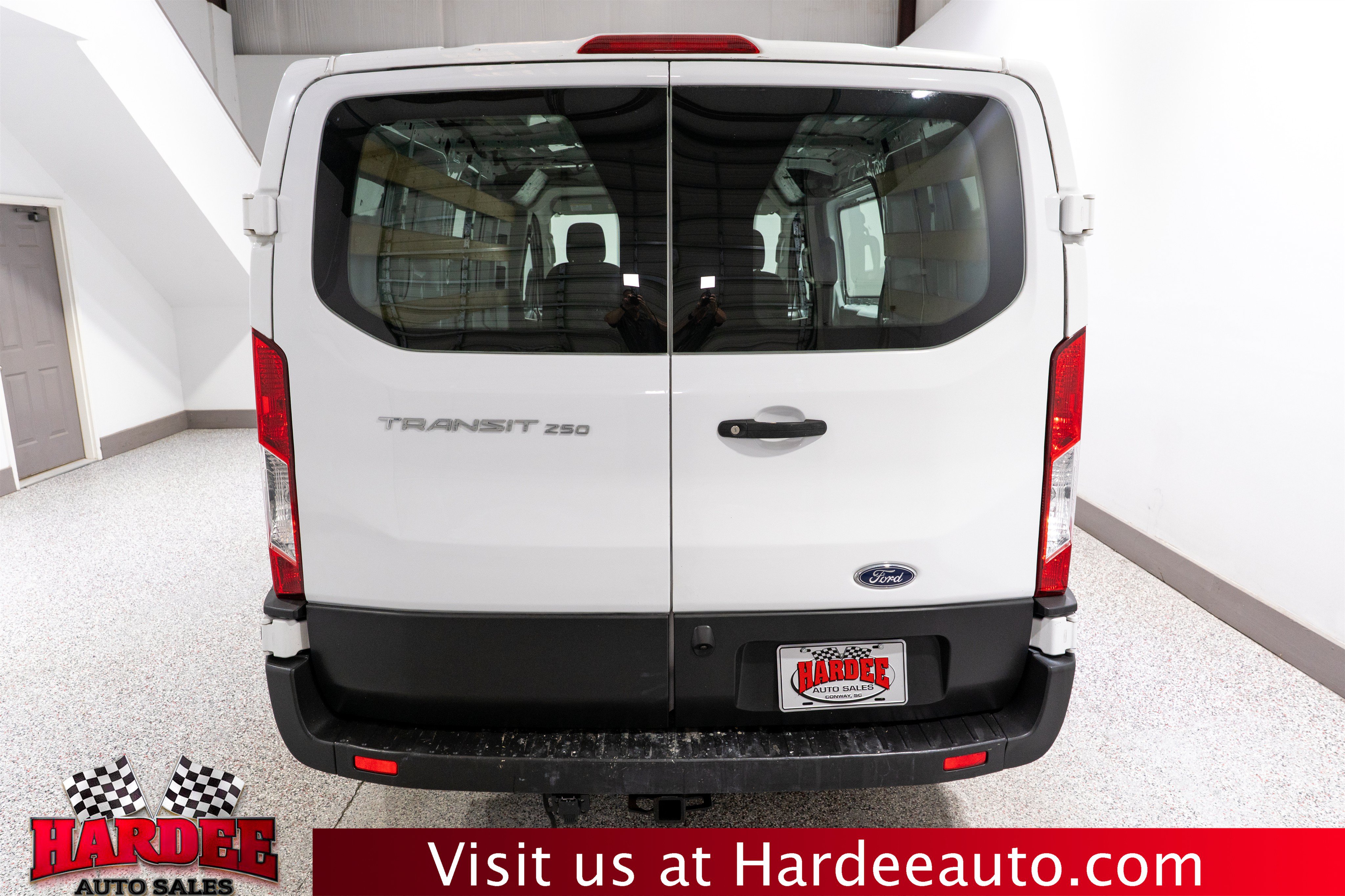 Used 2020 Ford Transit 250 Low Roof w/ Exterior Upgrade Package RWD image 4