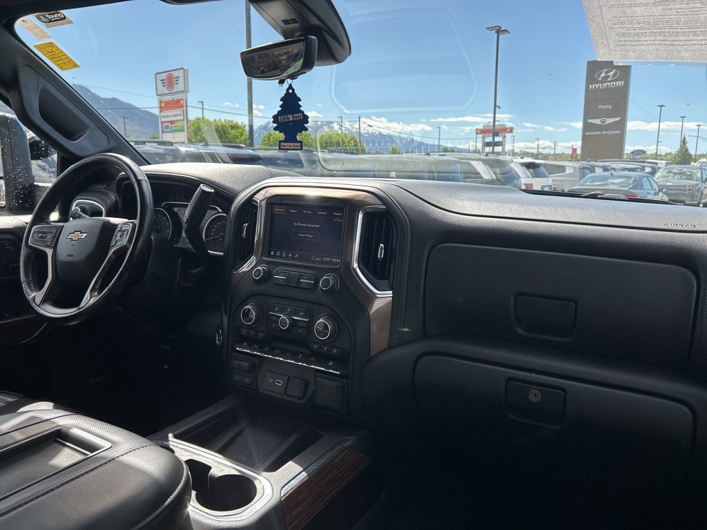 Used 2020 Chevrolet Silverado 1500 High Country w/ Technology Package AWD/4WD image 14