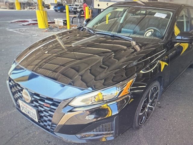 Certified 2023 Nissan Altima 2.5 SR FWD image 3