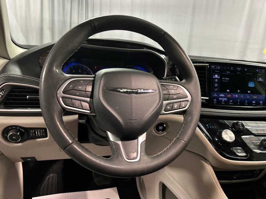 Used 2024 Chrysler Pacifica Limited w/ Uconnect Theater Family Group AWD/4WD image 15