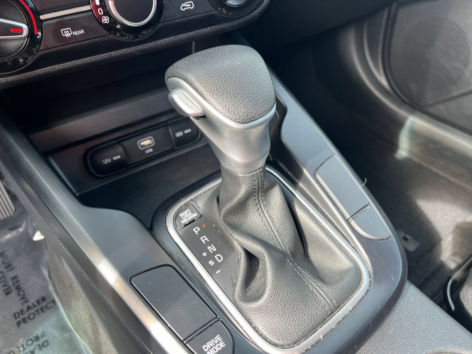 Used 2025 Kia Soul LX w/ LX Technology Package FWD image 40