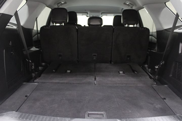 Used 2023 Ford Explorer XLT w/ Equipment Group 202A AWD/4WD image 14