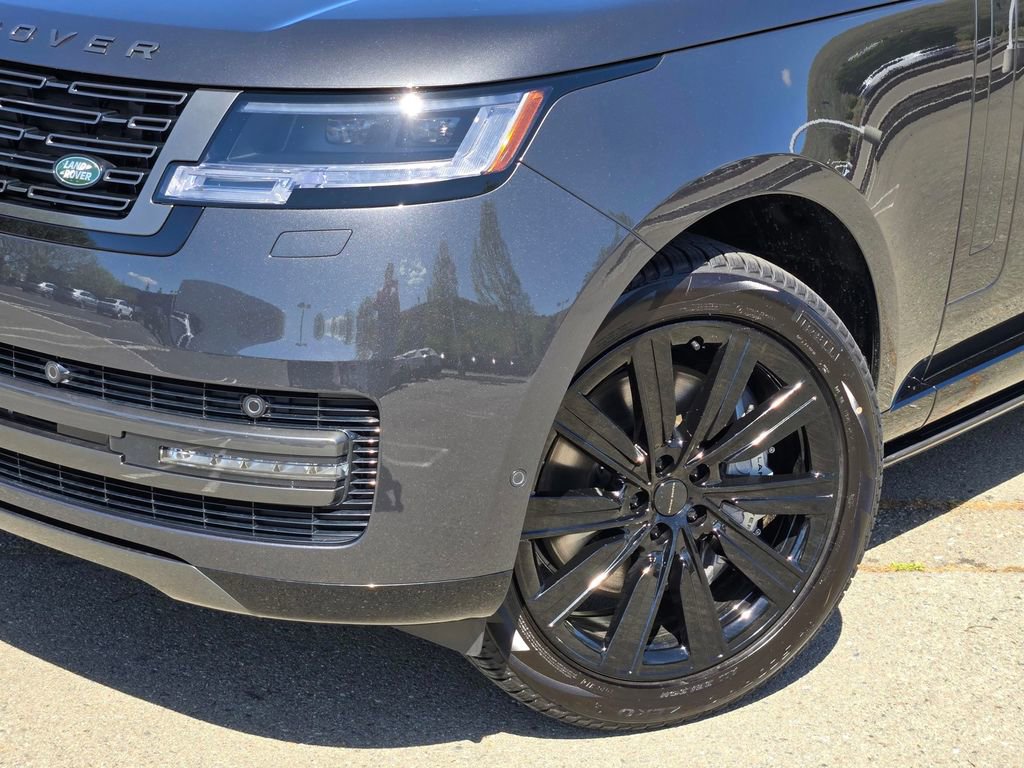 New 2026 Land Rover Range Rover Long Wheelbase SE image 6