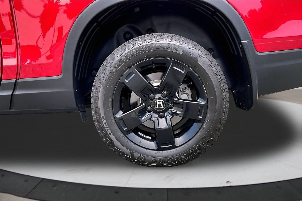 Used 2025 Honda Ridgeline Black Edition image 35