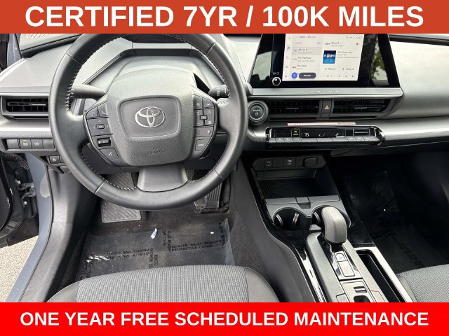 Used 2025 Toyota Prius LE FWD image 17