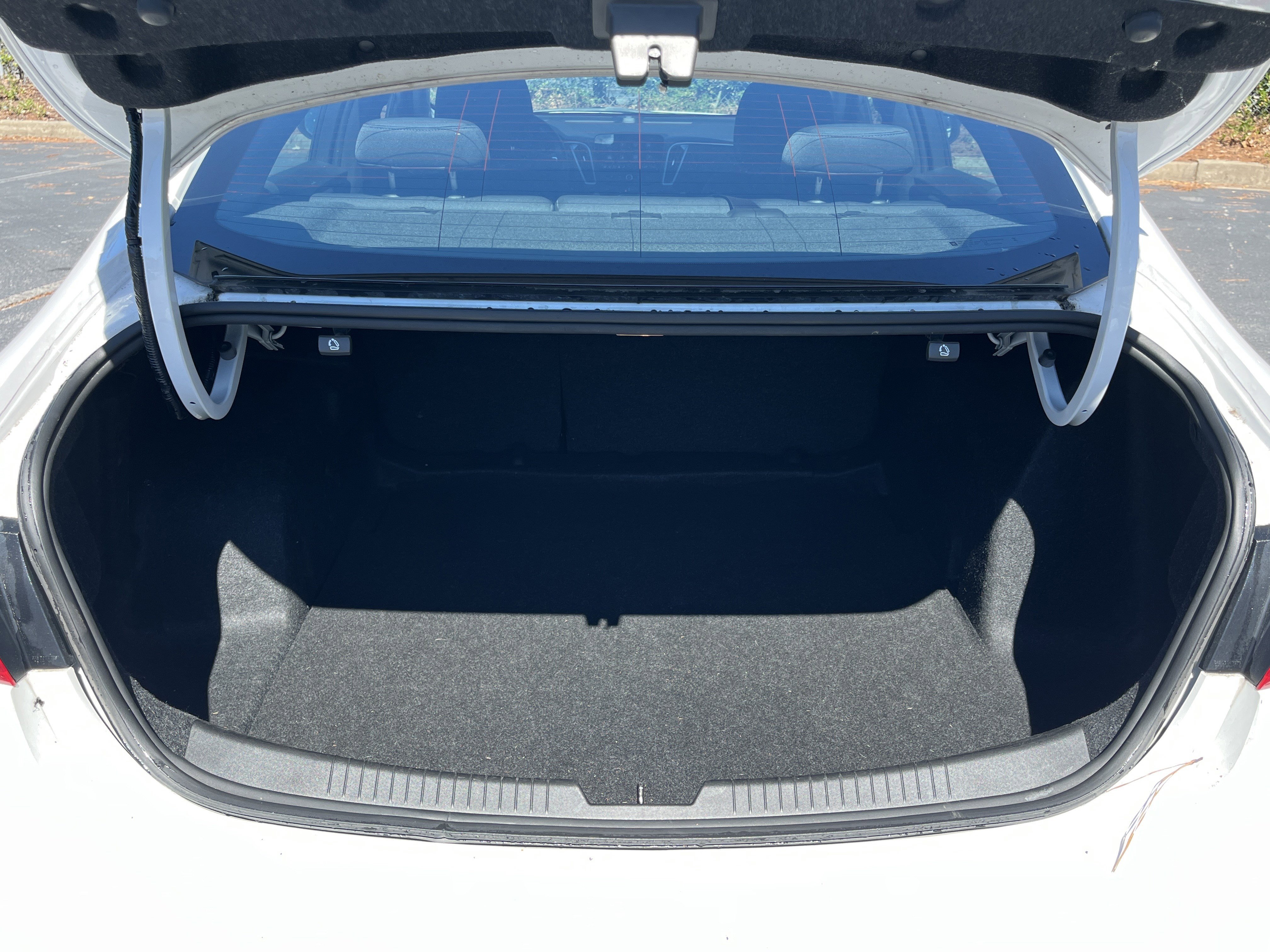 Used 2024 Chevrolet Malibu LT image 26