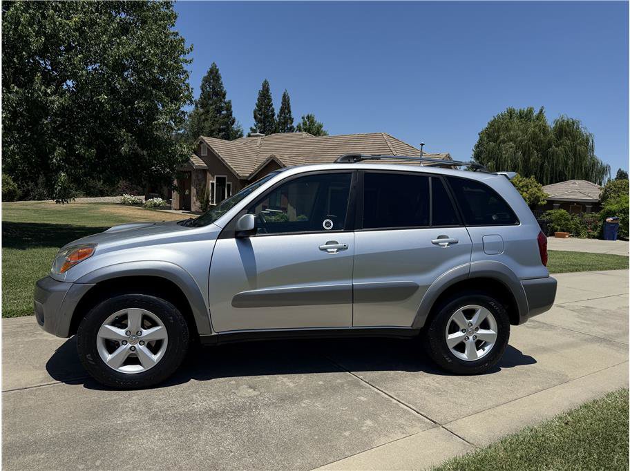 Used 2004 Toyota RAV4 2WD image 2