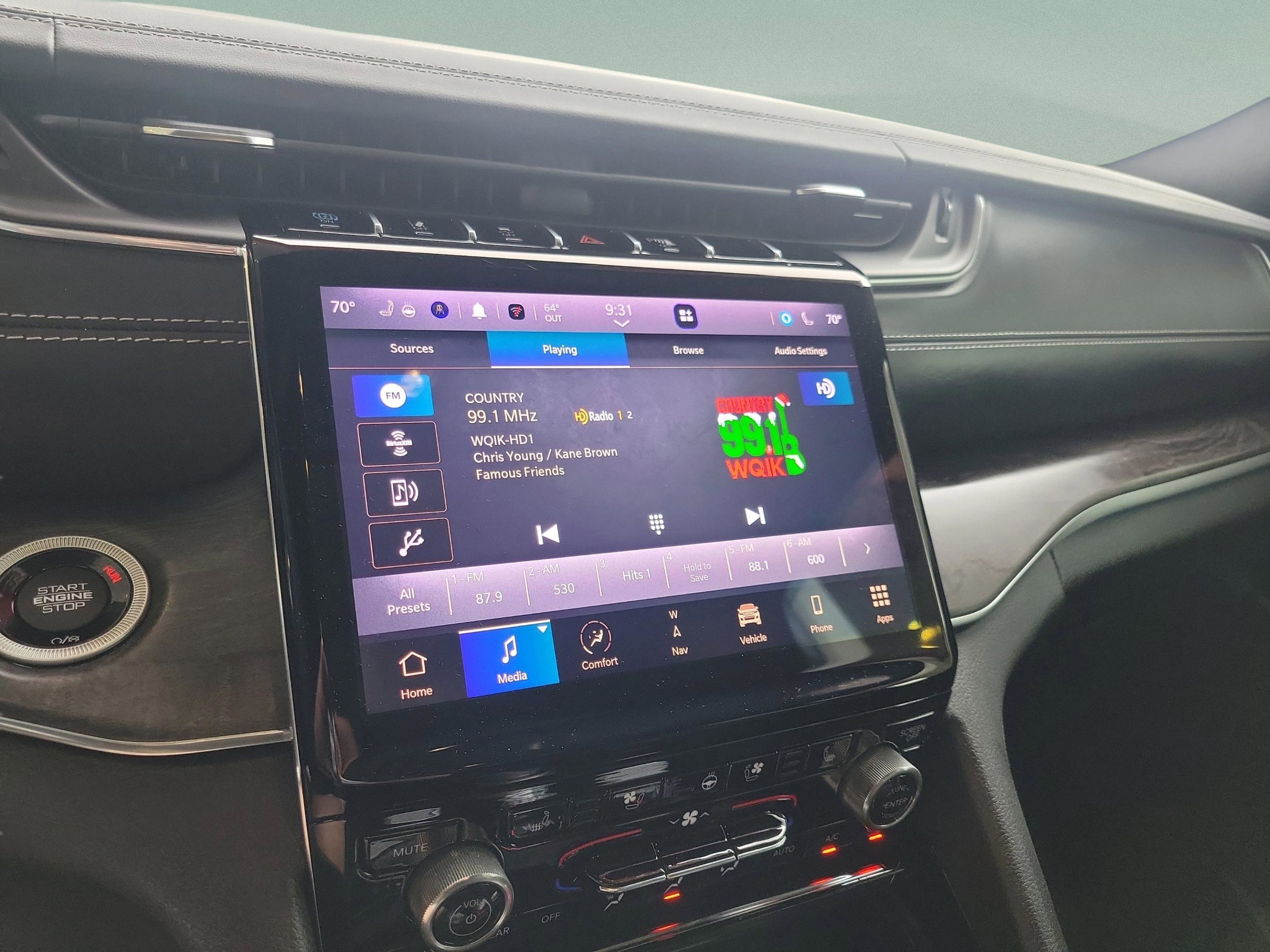 Used 2022 Jeep Grand Cherokee Overland w/ Luxury Tech Group IV image 21