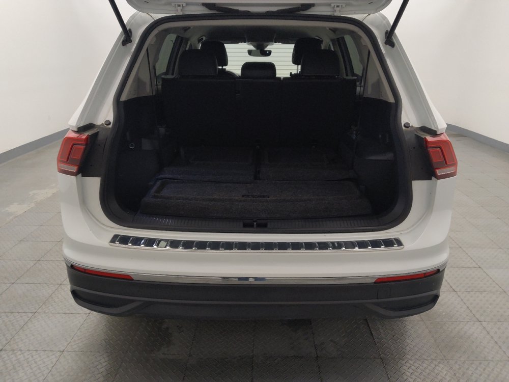 Used 2022 Volkswagen Tiguan SE FWD image 29