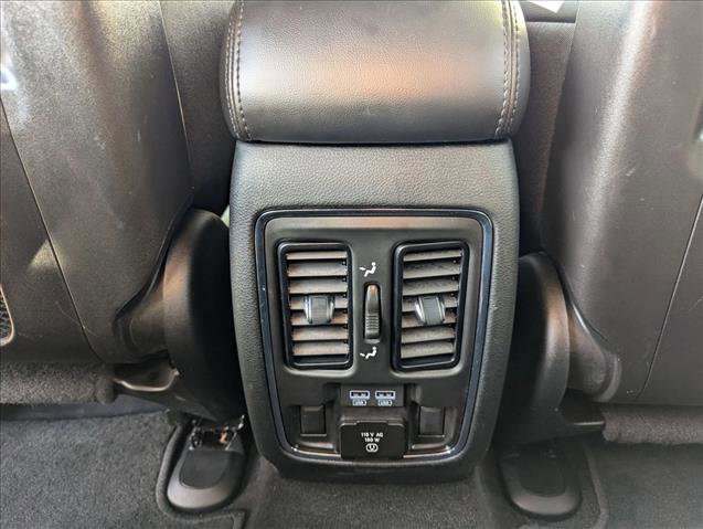 Used 2022 Jeep Grand Cherokee Limited image 17