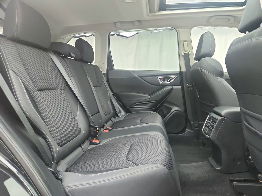 Used 2022 Subaru Forester Premium image 26