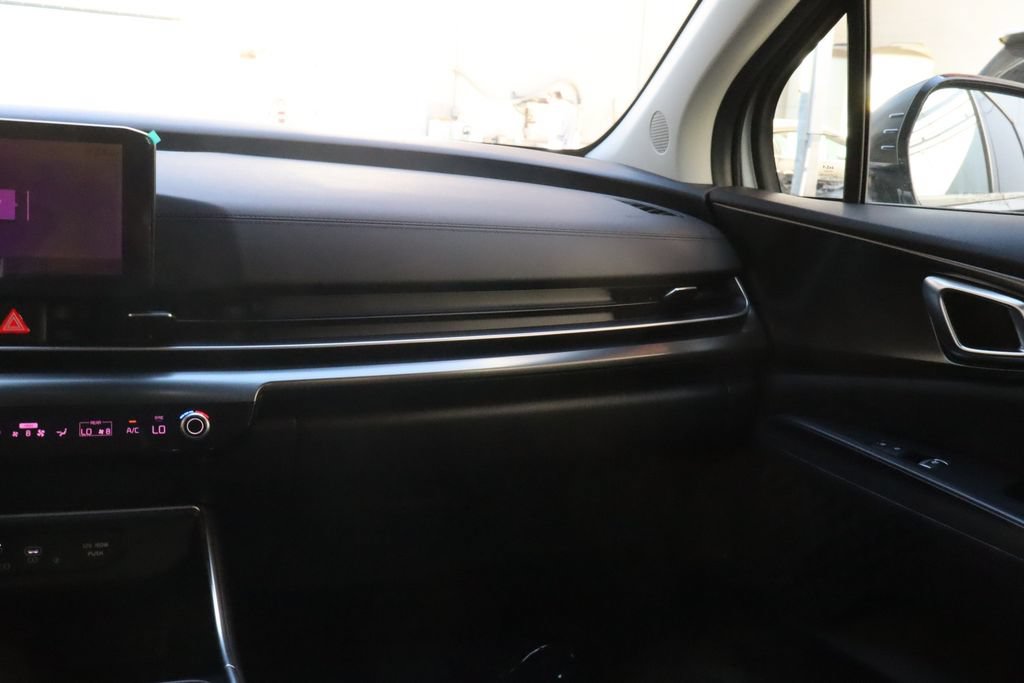 Used 2025 Kia Carnival SX Prestige FWD image 31