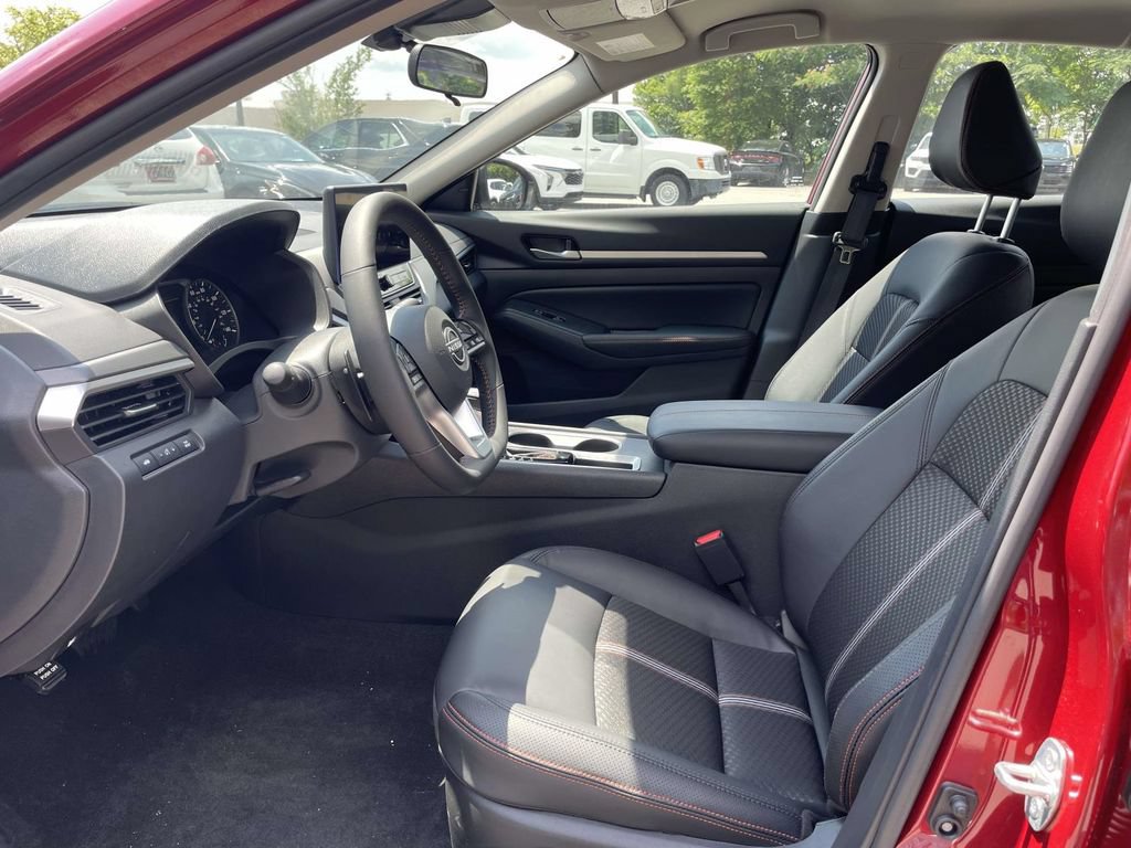 New 2026 Nissan Altima 2.5 SR FWD image 11