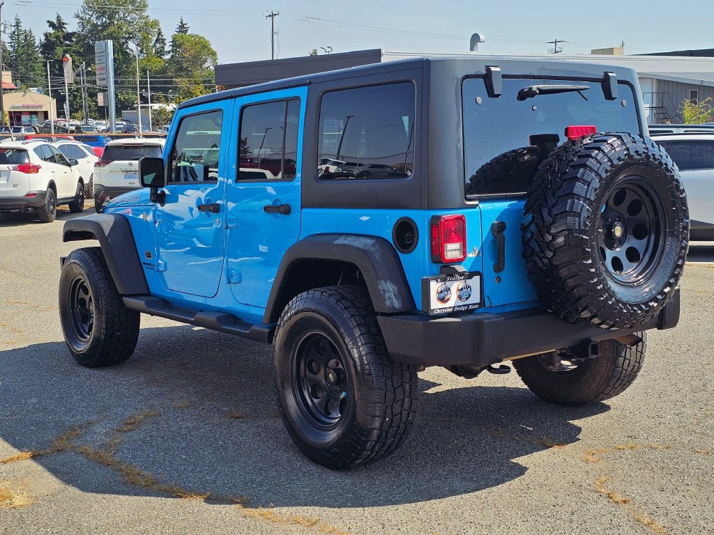 Used 2017 Jeep Wrangler Unlimited Rubicon w/ Connectivity Group AWD/4WD image 6