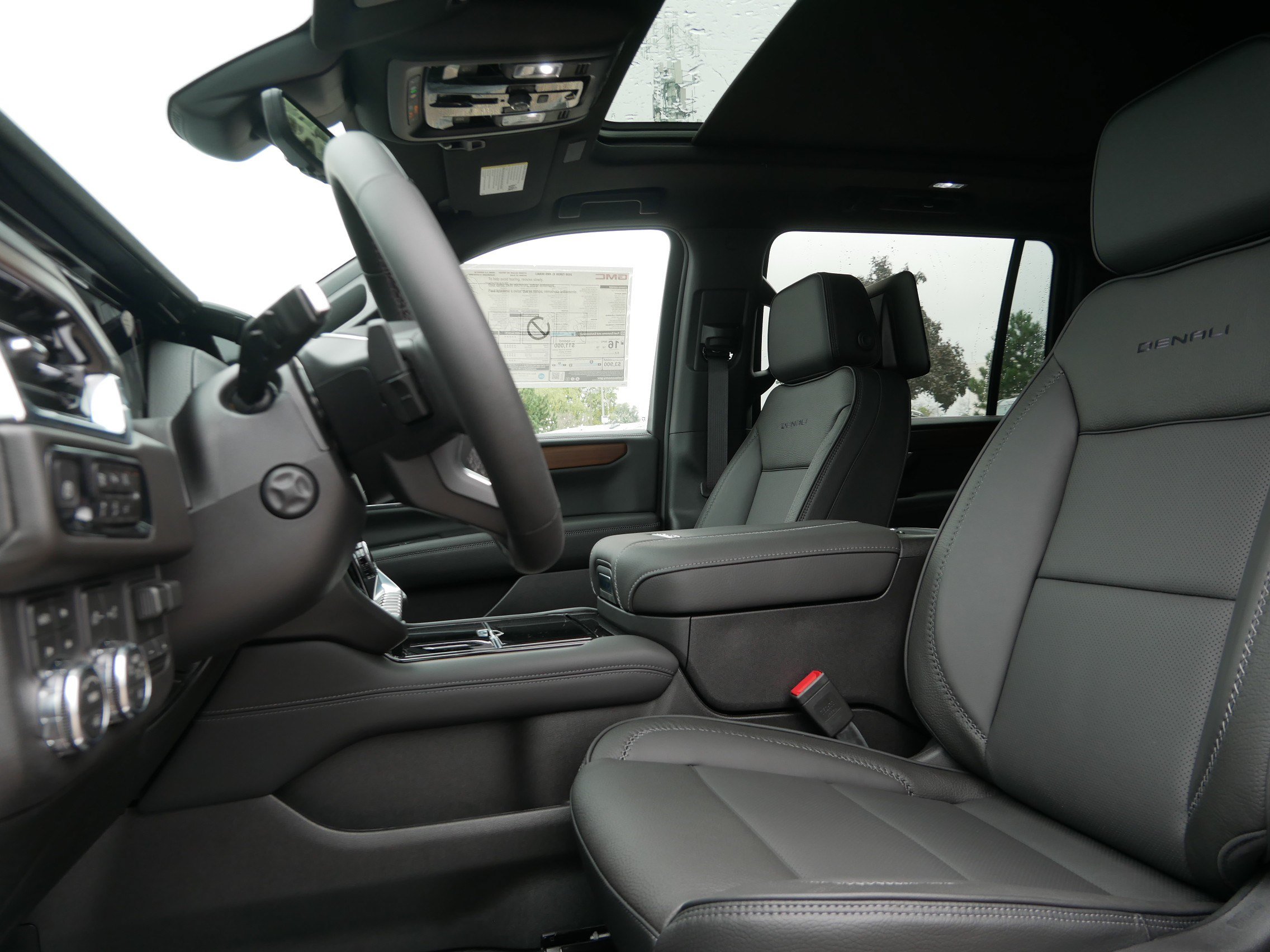 New 2026 GMC Yukon XL Denali w/ Denali Reserve Package AWD/4WD image 4