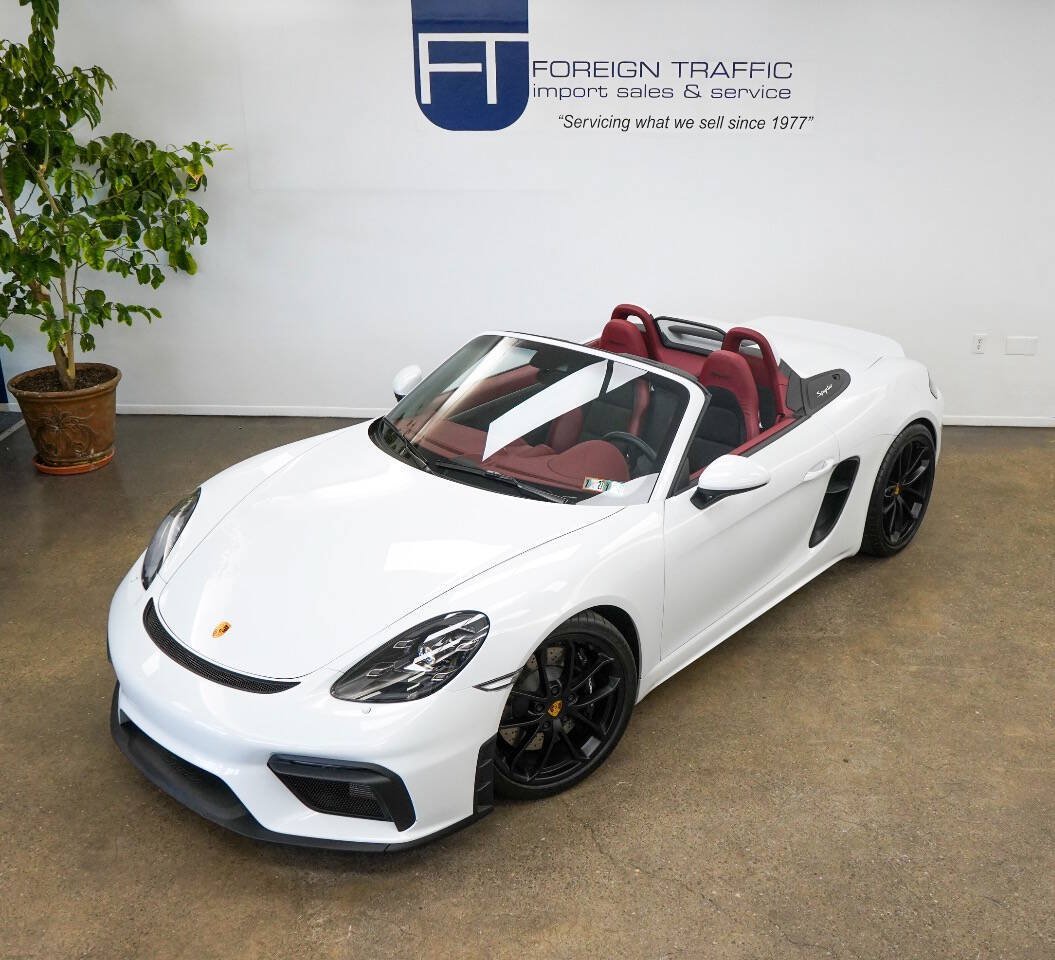 Used 2020 Porsche 718 Boxster Spyder RWD image 32