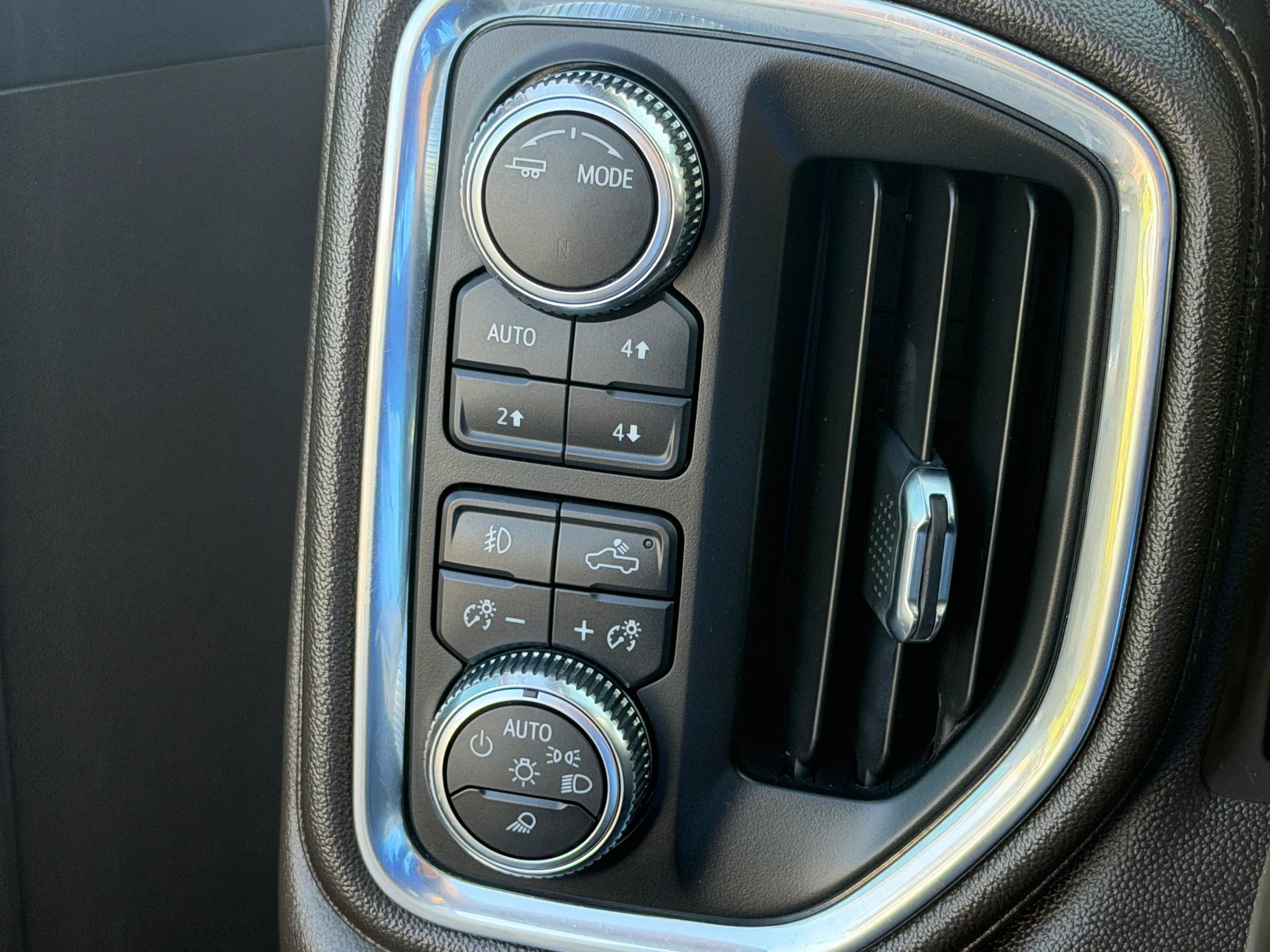 Used 2022 GMC Sierra 1500 Denali w/ Denali Reserve Package AWD/4WD image 19