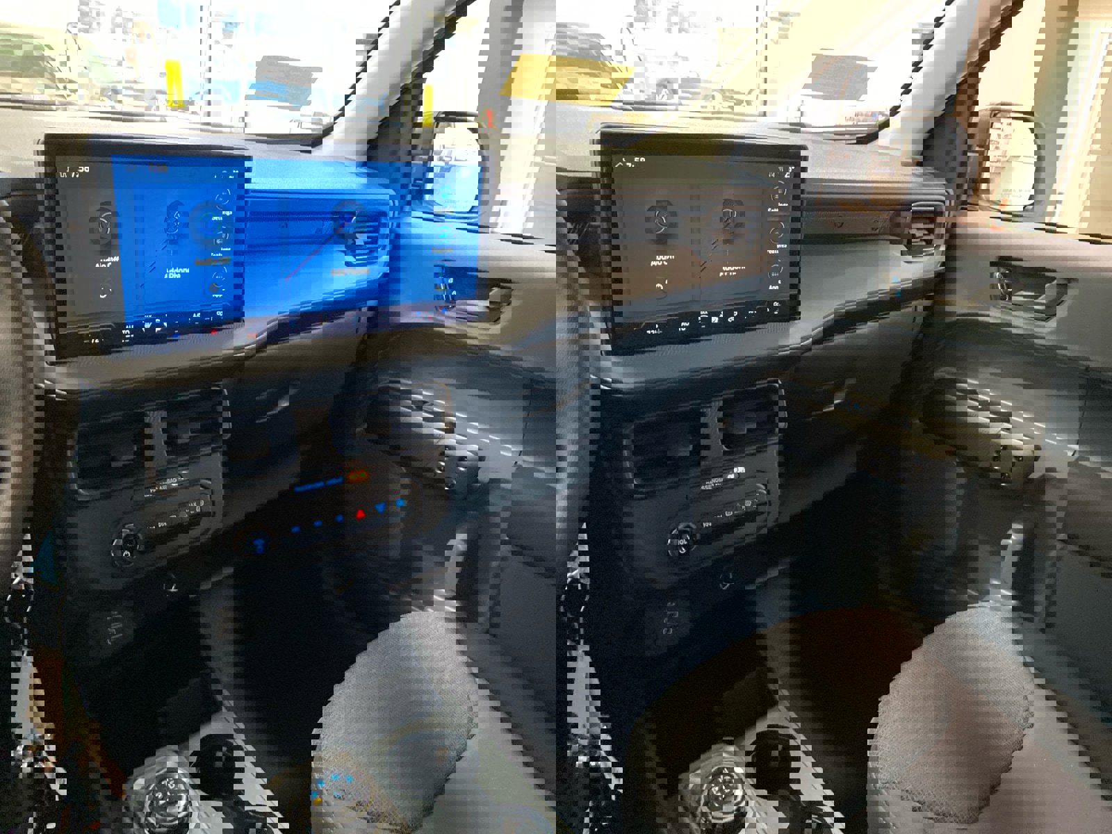 New 2026 Ford Maverick XL image 20